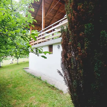 River Side 度假居 *